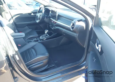 2023 Kia Forte Gt-Line z USA, uszkodzony, nr VIN 3KPF54AD9PE638771